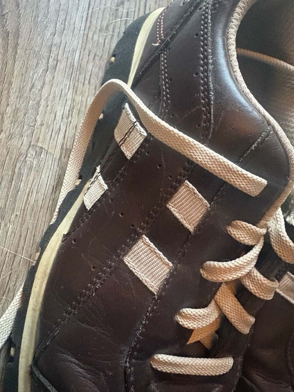 Skechers Vintage Brown Leather Lace-Up Retro Sneakers Shoes SN 45055 Size 7.5 - Picture 3 of 6